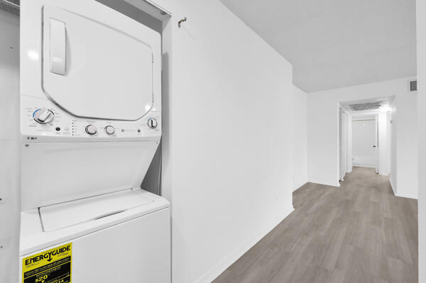 PINES OF JUPITER/TEQUESTA CONDO - Residential Lease