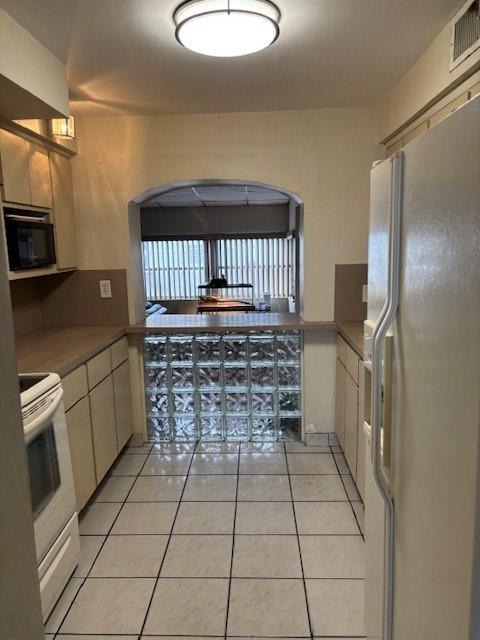 1251 W 61st PL