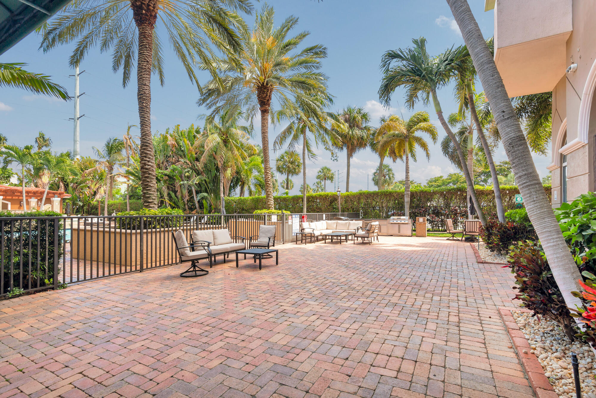 MONTECITO PALM BEACH CONDO - Residential