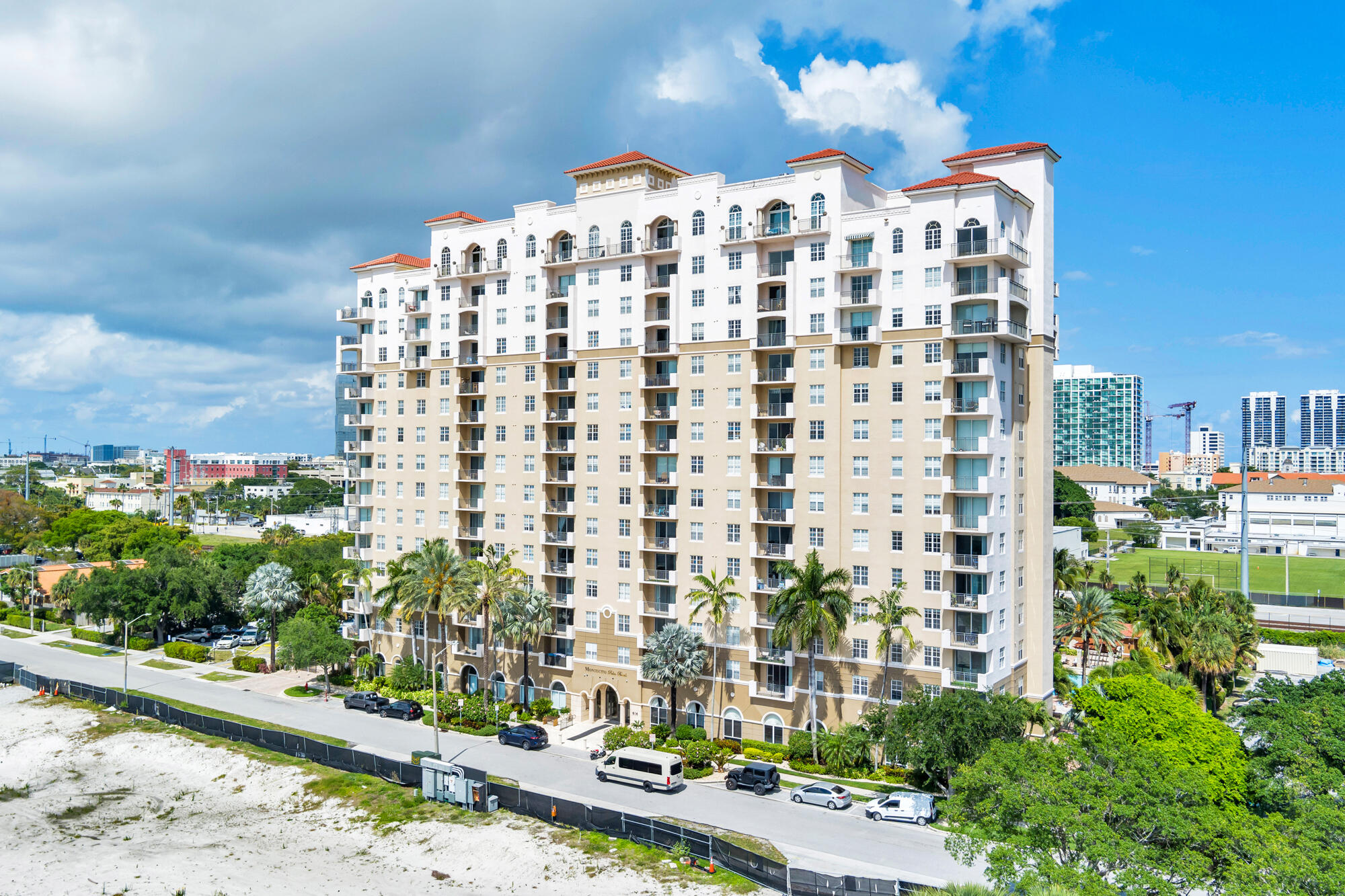 MONTECITO PALM BEACH CONDO - Residential