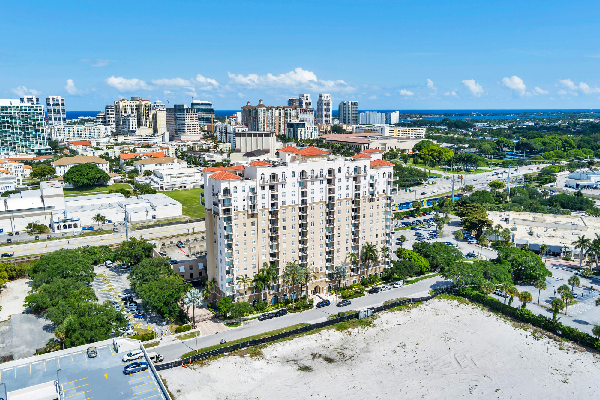 MONTECITO PALM BEACH CONDO - Residential