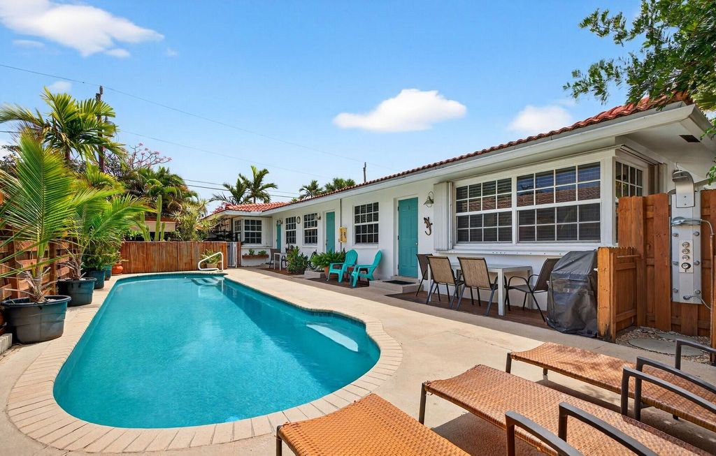 Photo of 4532 Poinciana Street, Fort Lauderdale, FL 33308 (MLS # B26012263)