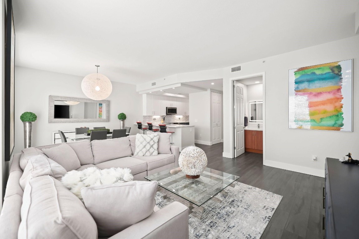 2631 NE 14th Avenue 304