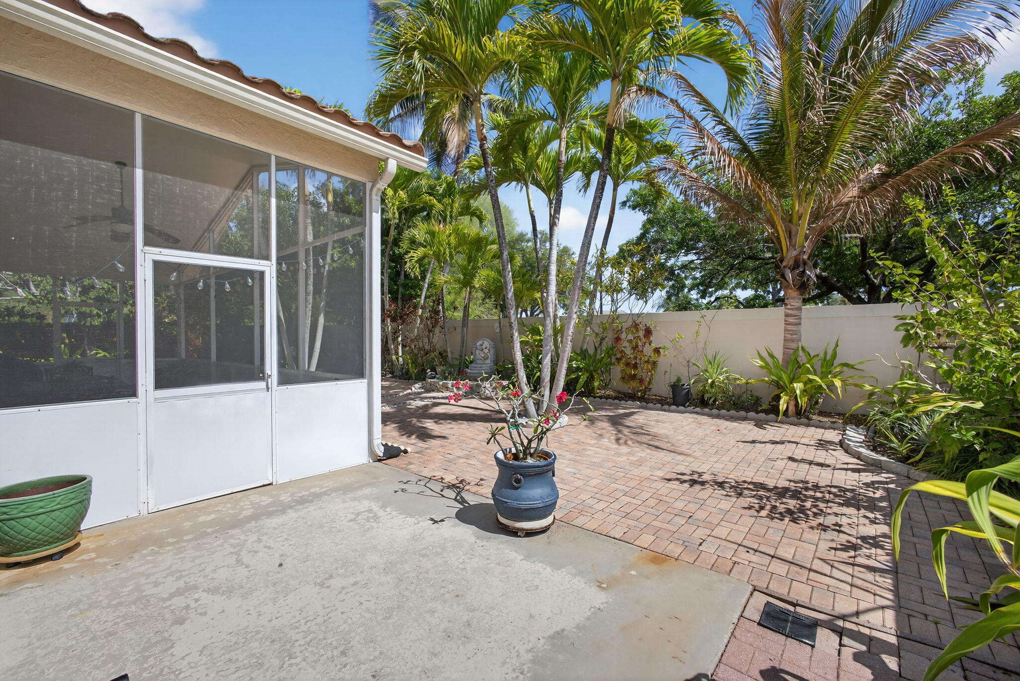 STONEBRIAR AT MAPLEWOOD - Residential