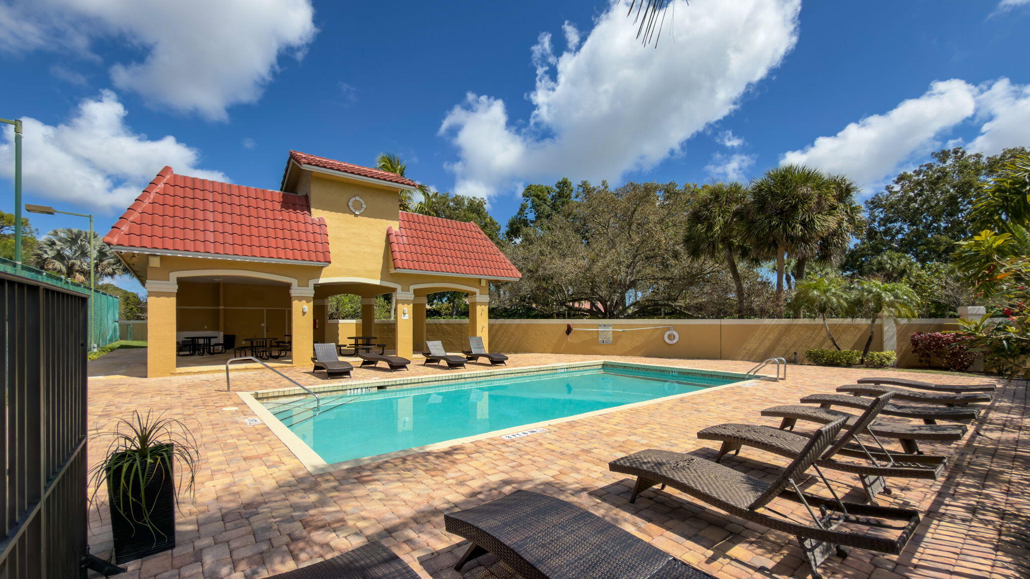 STONEBRIAR AT MAPLEWOOD - Residential