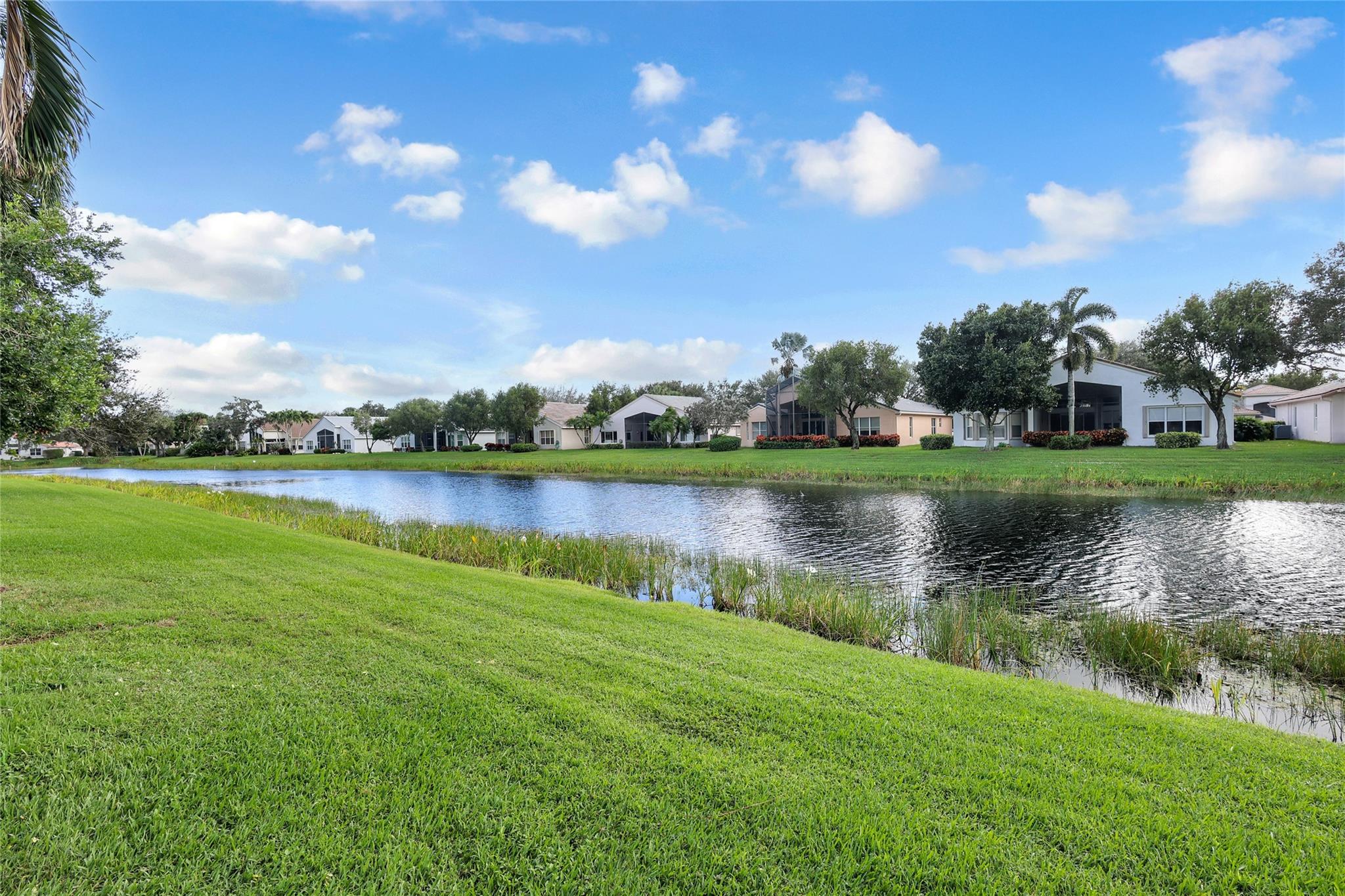 Valencia Isles 03 - Residential