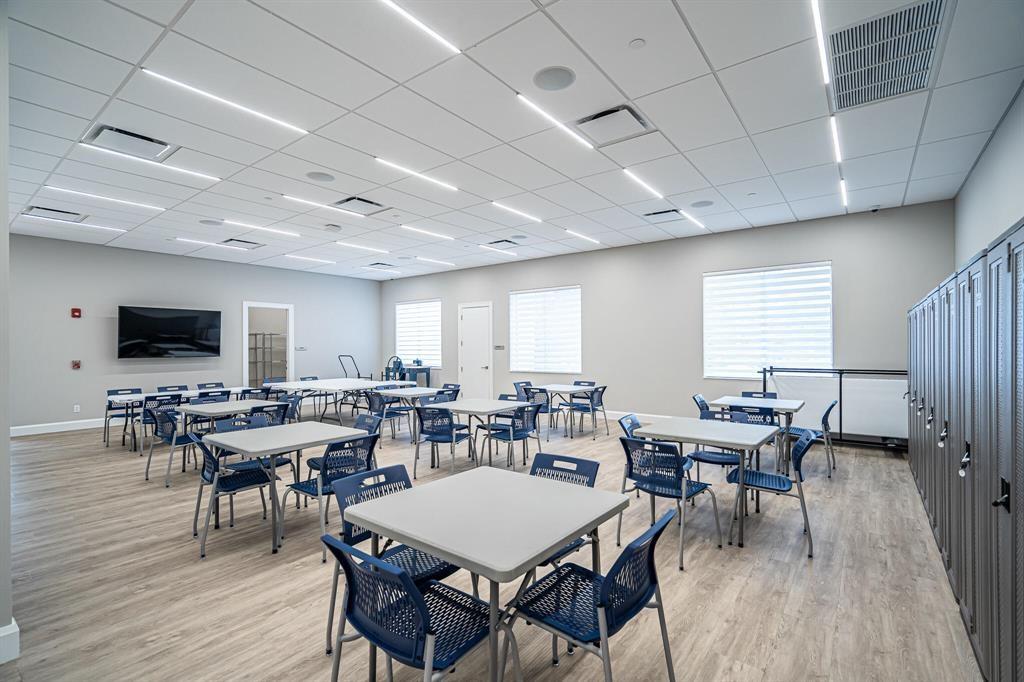 Valencia Isles 03 - Residential