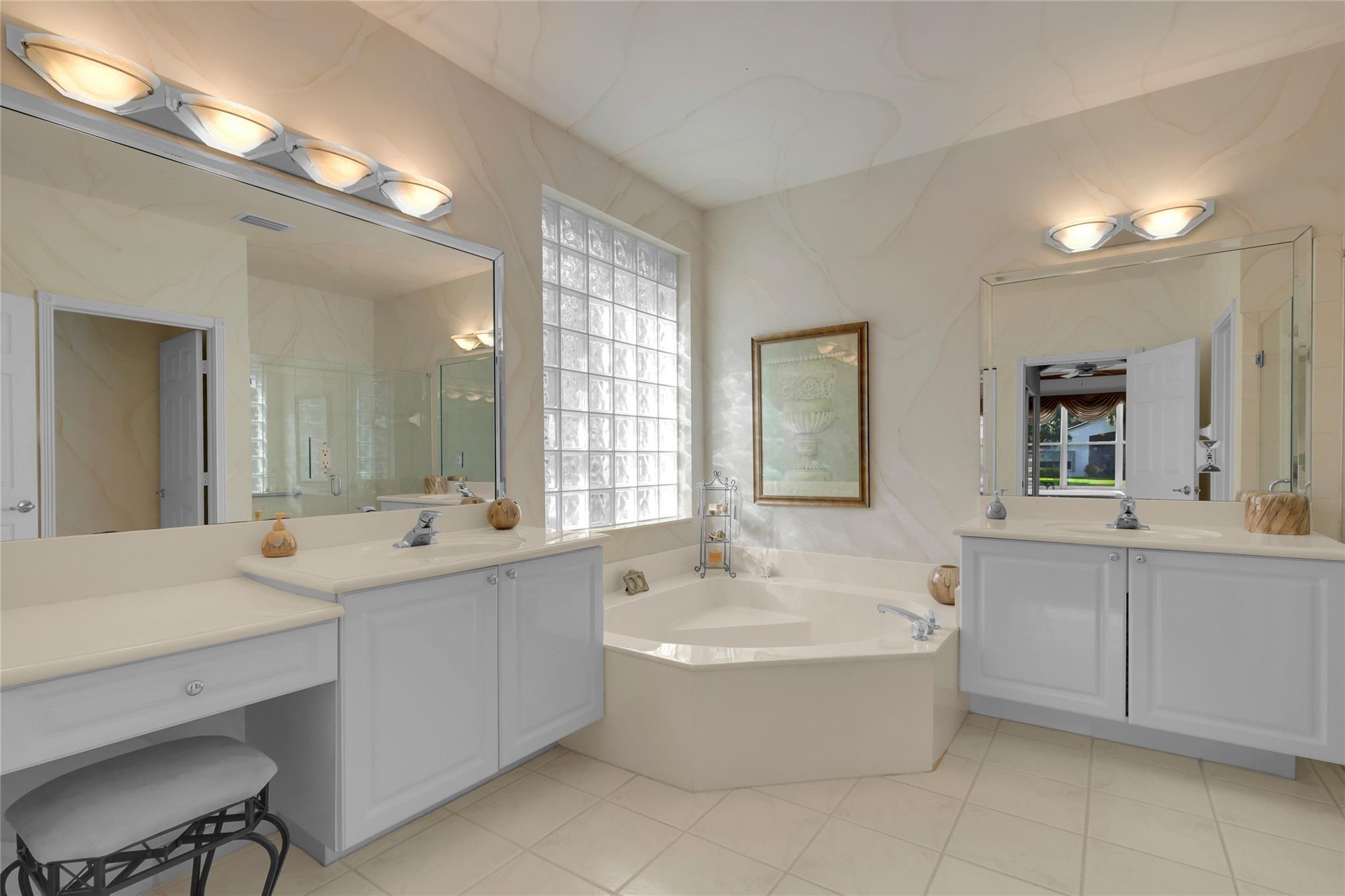 Valencia Isles 03 - Residential