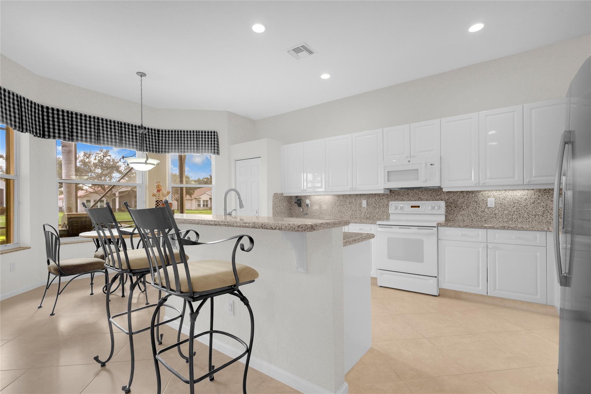 Valencia Isles 03 - Residential