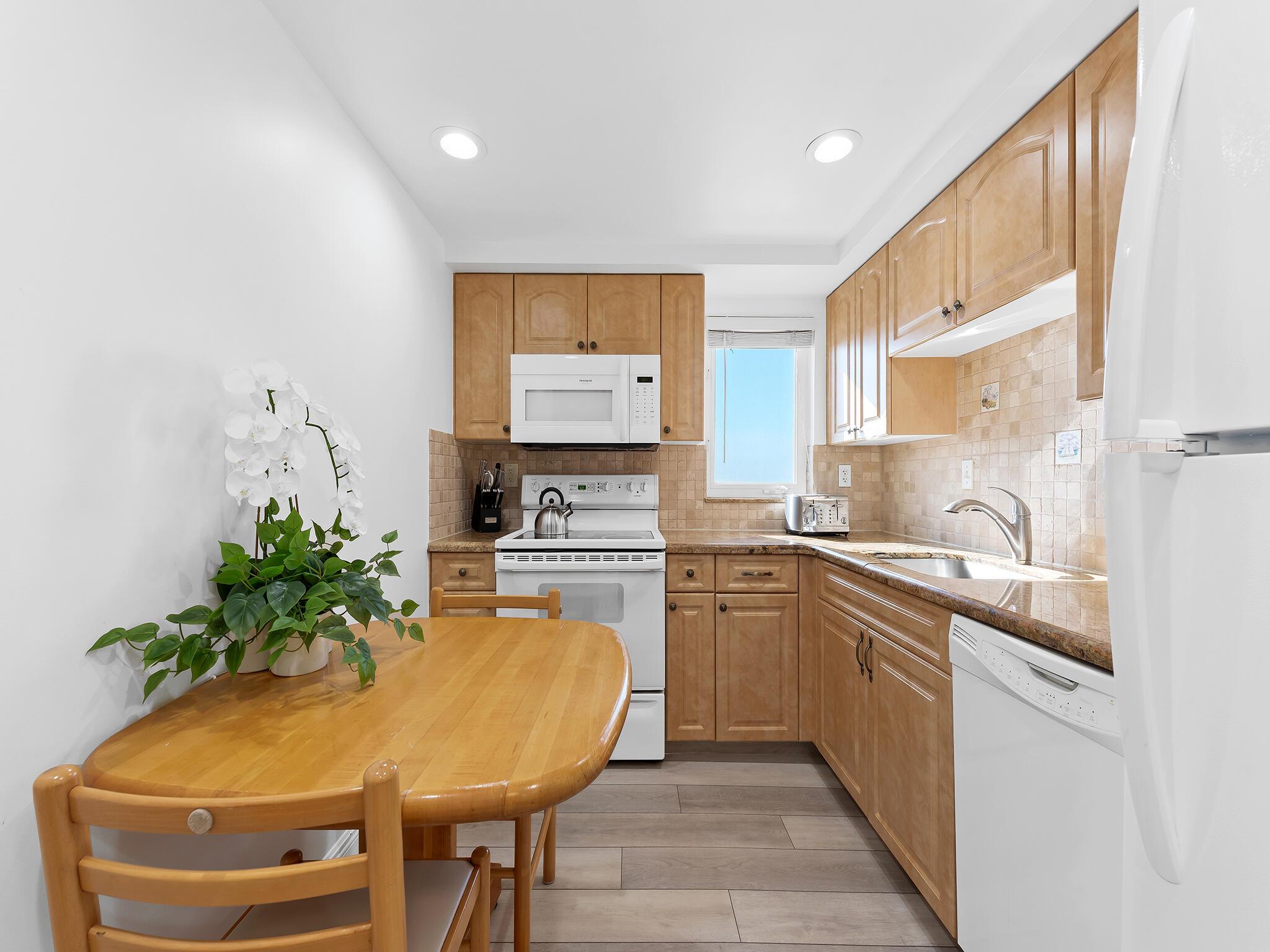 3301 S Ocean Boulevard 1002