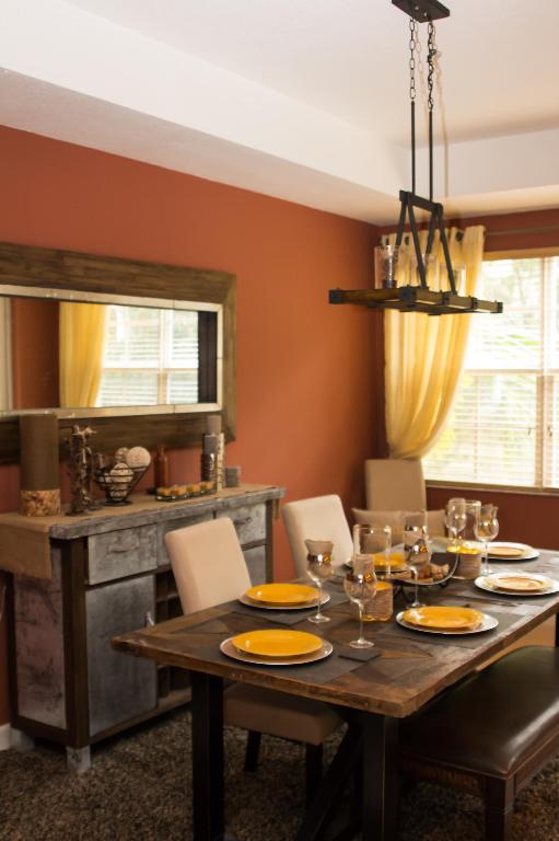 HARBOUR OAKS - Residential Lease