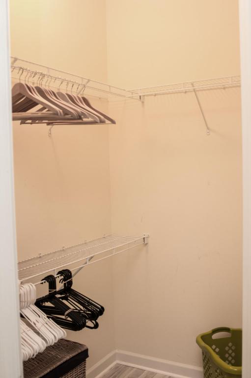 HARBOUR OAKS - Residential Lease