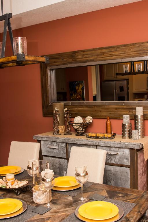 HARBOUR OAKS - Residential Lease