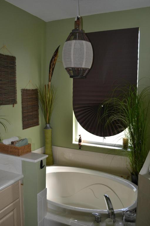 HARBOUR OAKS - Residential Lease