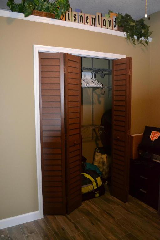 HARBOUR OAKS - Residential Lease