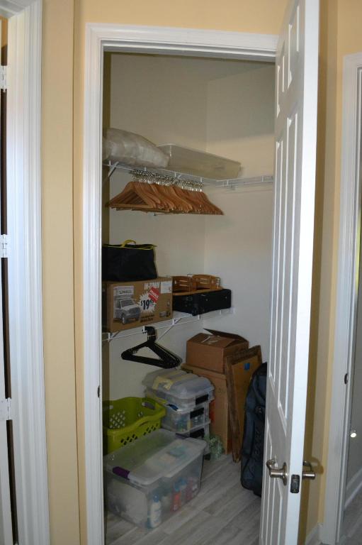 HARBOUR OAKS - Residential Lease