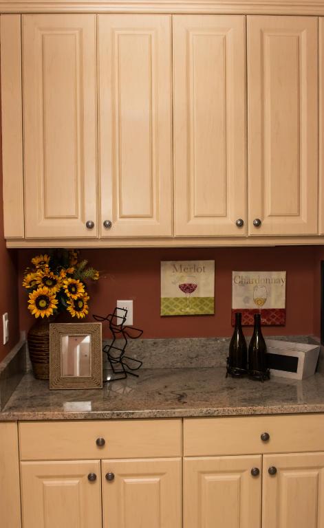 HARBOUR OAKS - Residential Lease