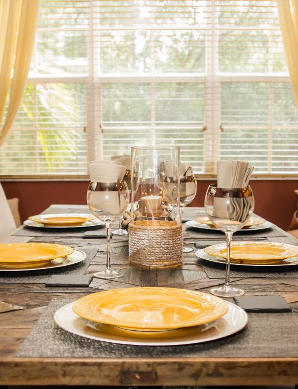 HARBOUR OAKS - Residential Lease