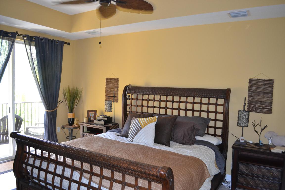 HARBOUR OAKS - Residential Lease