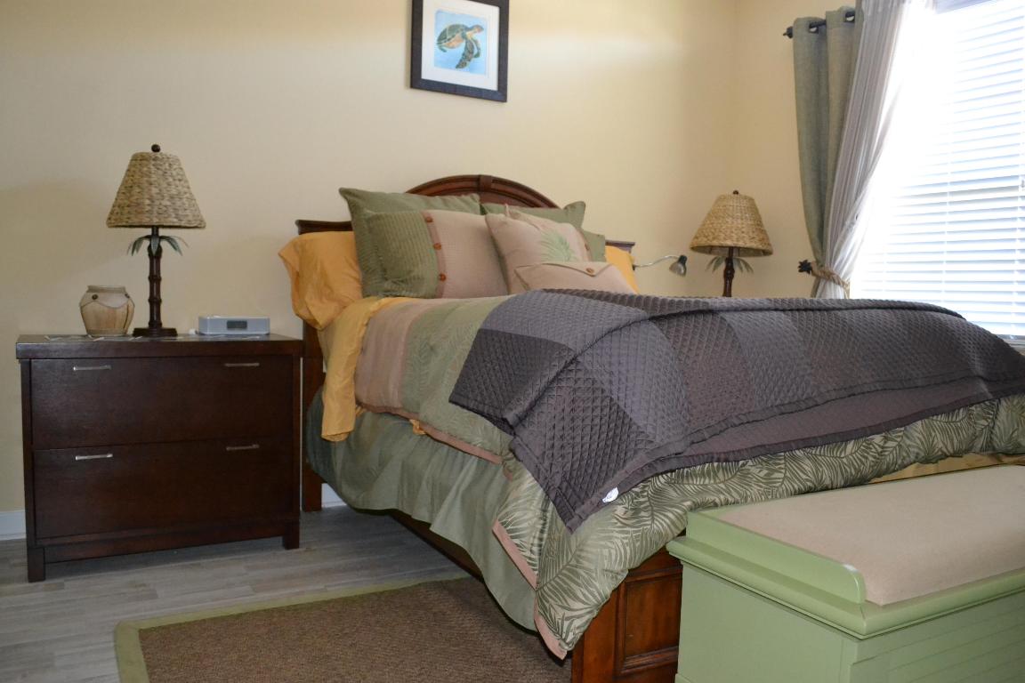 HARBOUR OAKS - Residential Lease