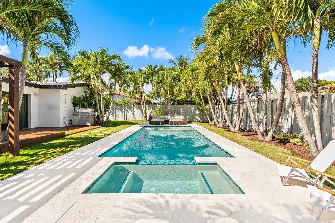 Coral Point - Residential