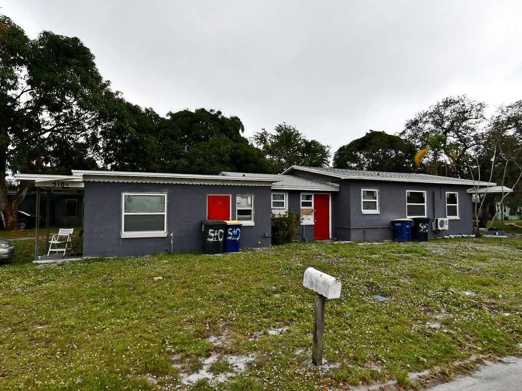 Photo of 510 Texas Ct, Fort Pierce, FL 34950 (MLS # F10399458)