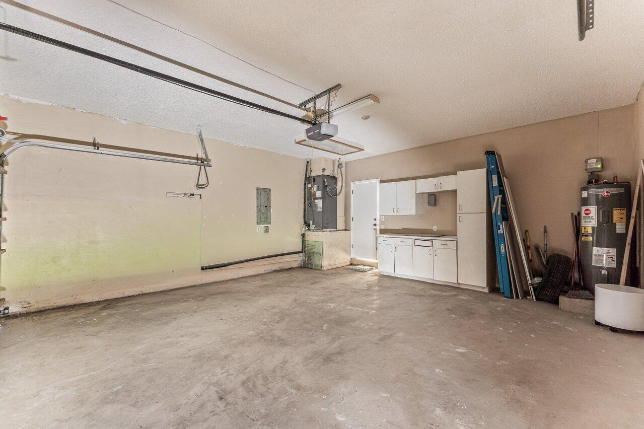 PARKWOOD IX - Residential Lease