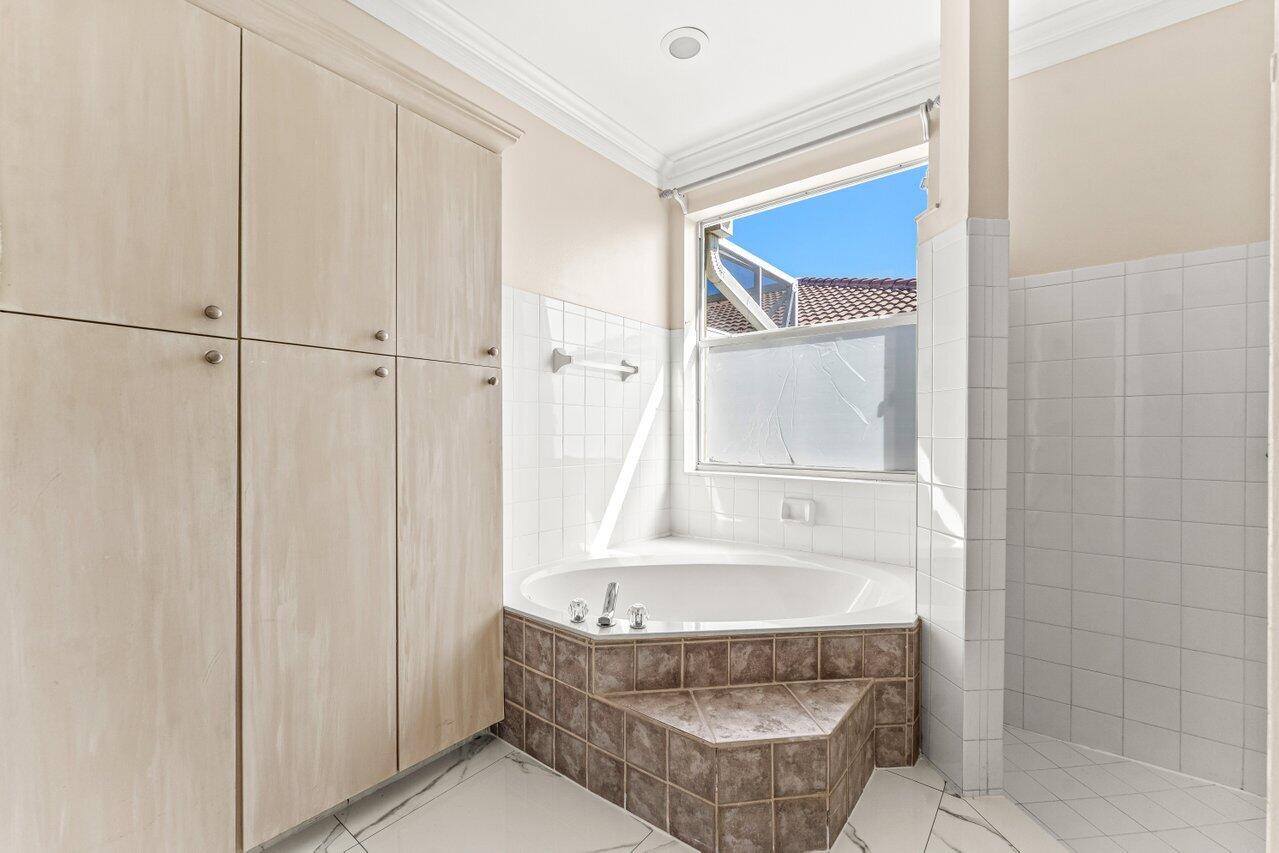 PARKWOOD IX - Residential Lease