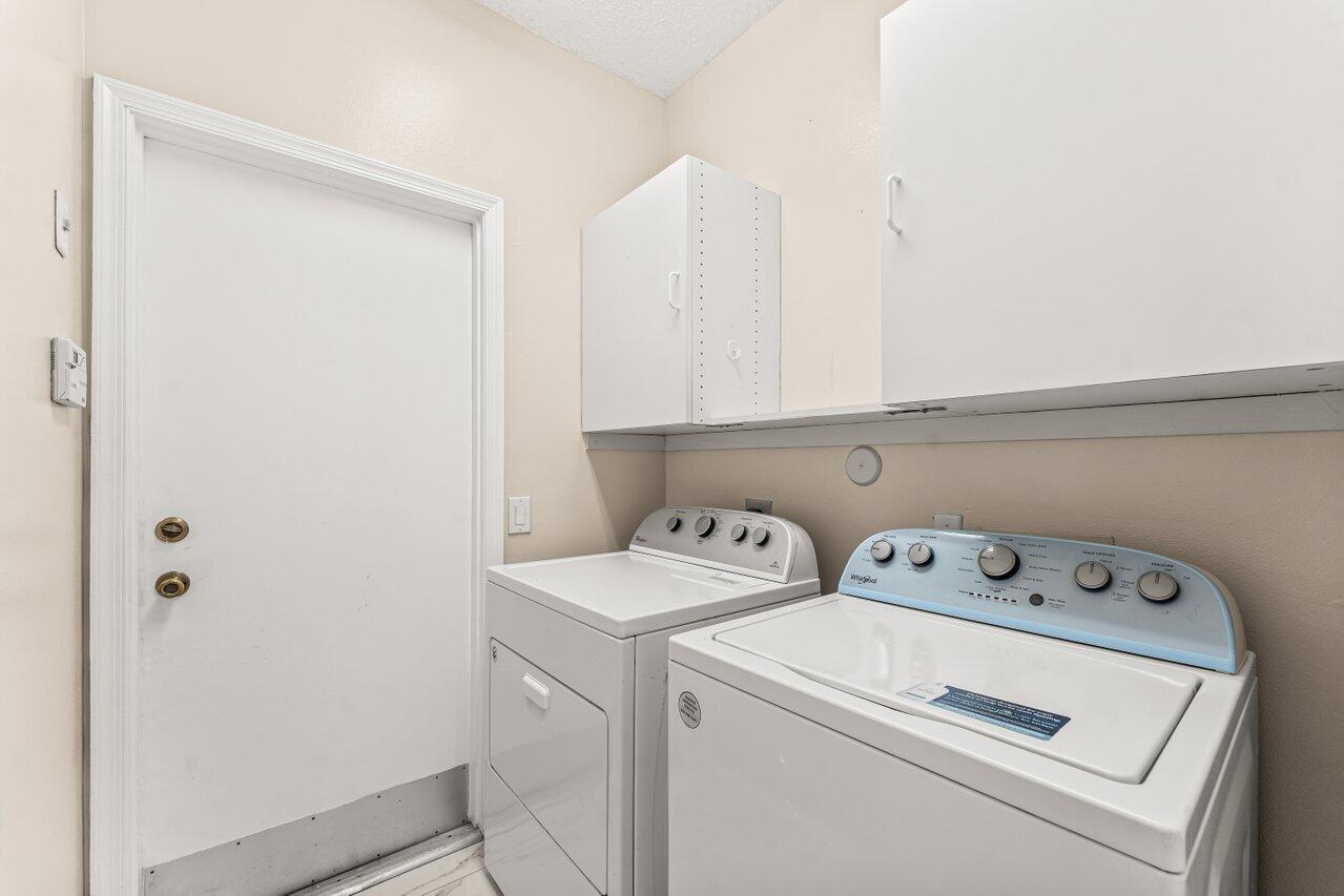 PARKWOOD IX - Residential Lease