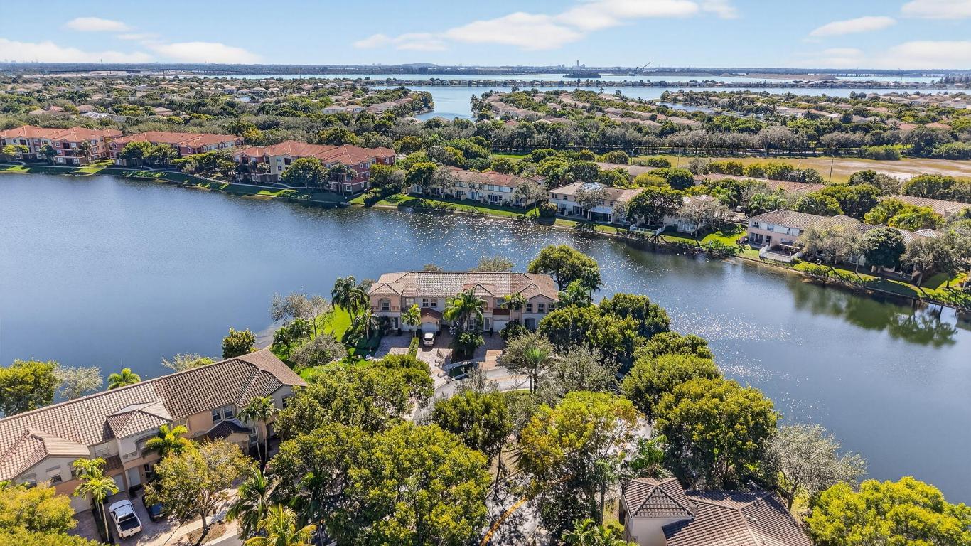 RIVIERA ISLES IV - Residential