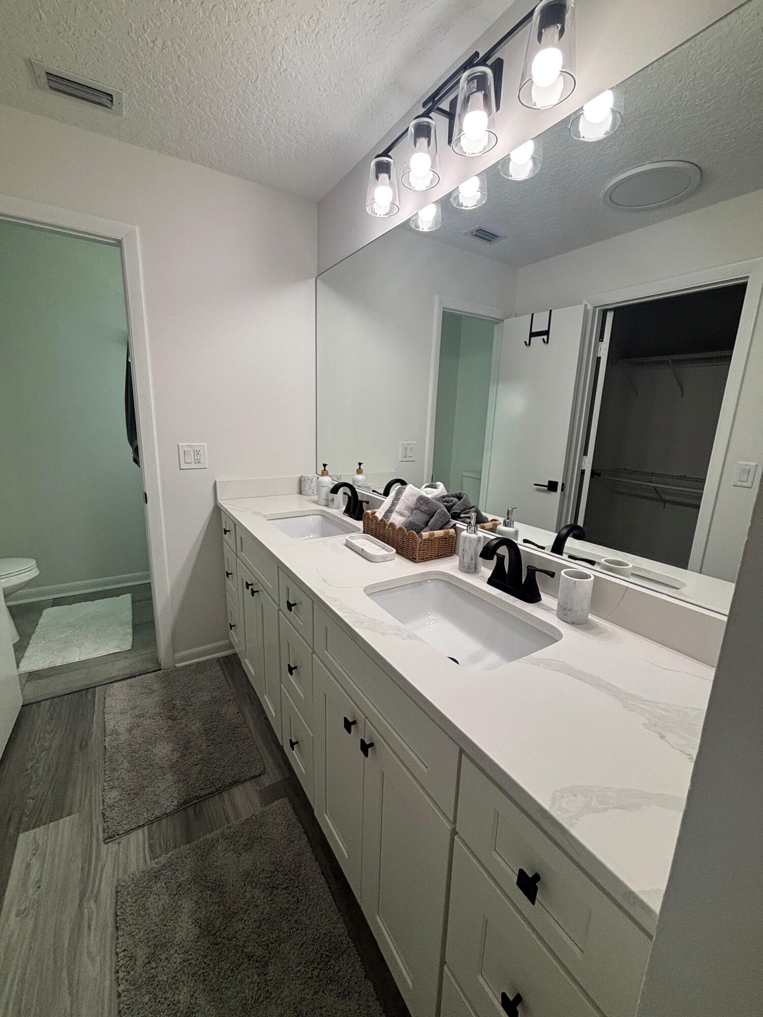 NORTH PALM BEACH VILLAGE OF - Residential Lease