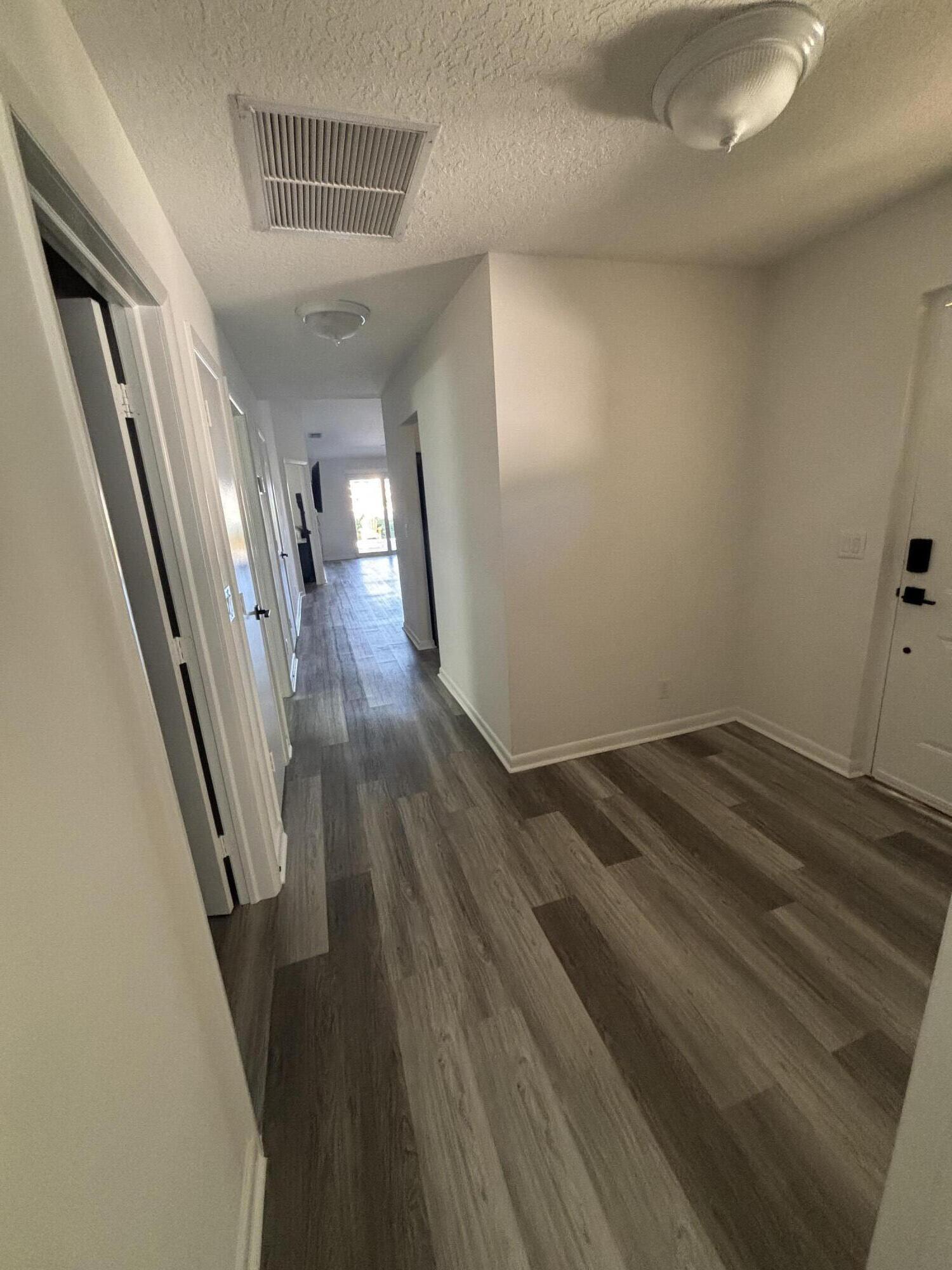 NORTH PALM BEACH VILLAGE OF - Residential Lease