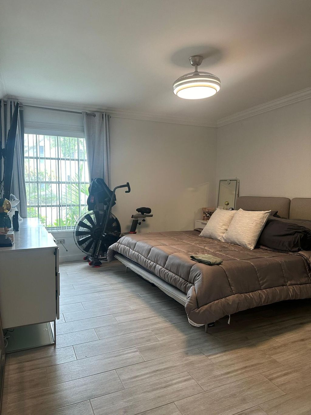 Photo of 2260 NE 67th Street, Fort Lauderdale, FL 33308 (MLS # R11010293)