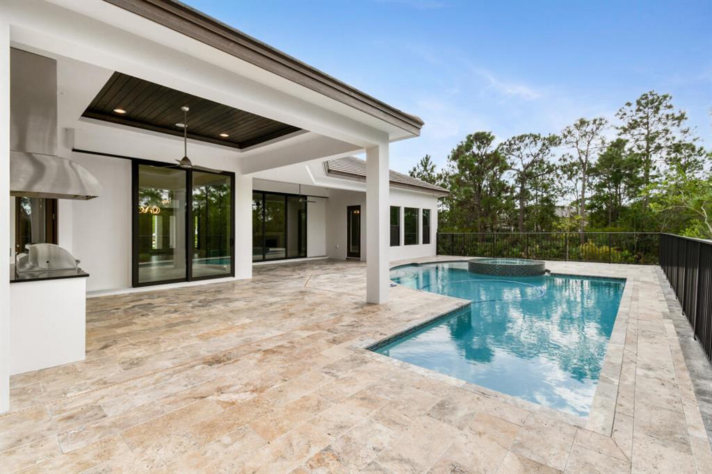 Medalist Club 01 - Residential