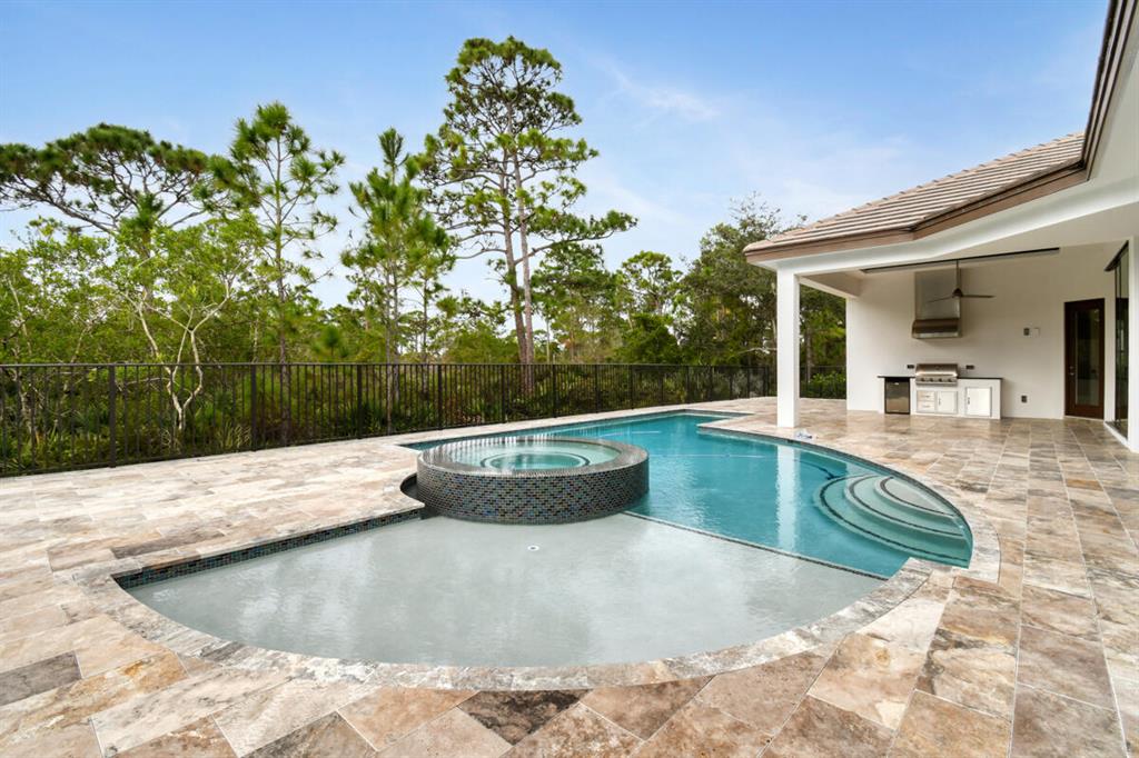 Medalist Club 01 - Residential