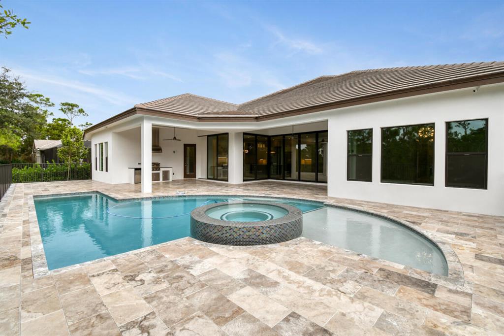 Medalist Club 01 - Residential