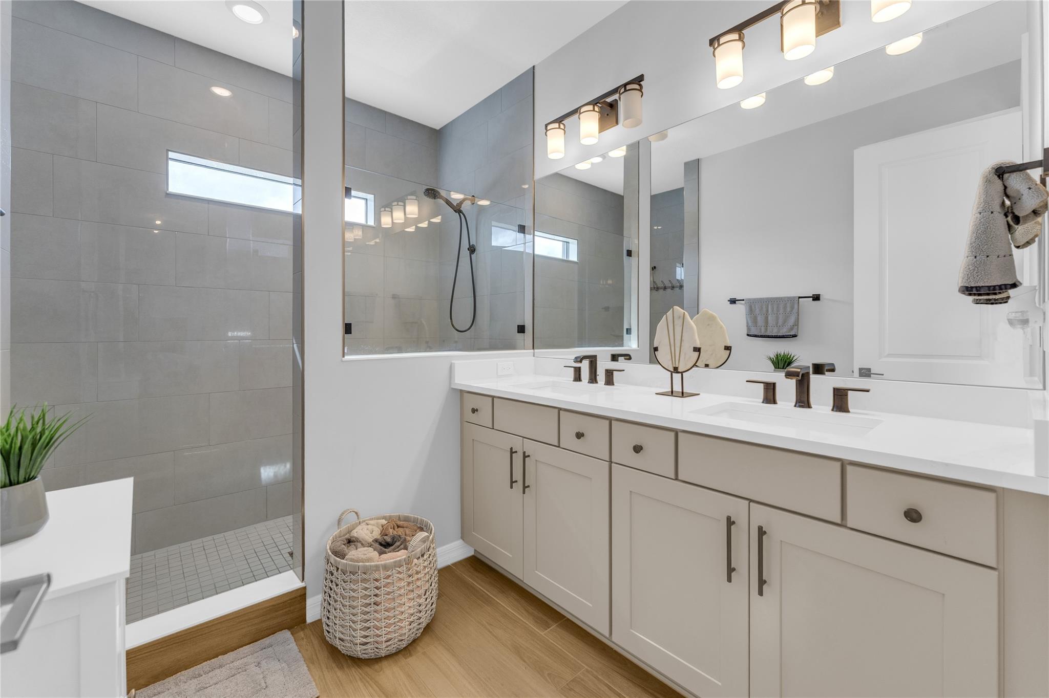 Oak Tree Prop Redev - Residential