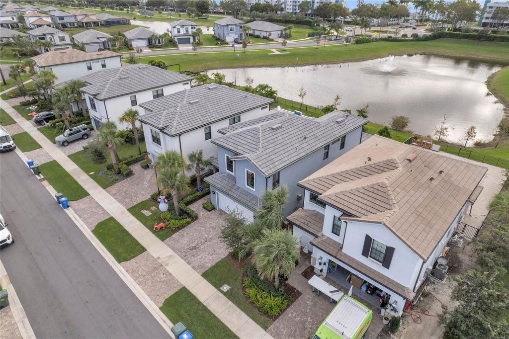 Photo of 2854 Primrose Pl, Fort Lauderdale, FL 33309 (MLS # F10542798)