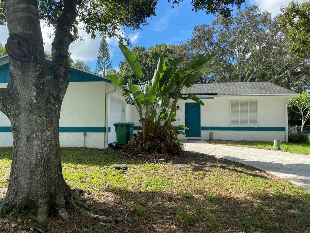 Photo of 7805 San Carlos Drive Dr, Fort Pierce, FL 34951 (MLS # R10834808)