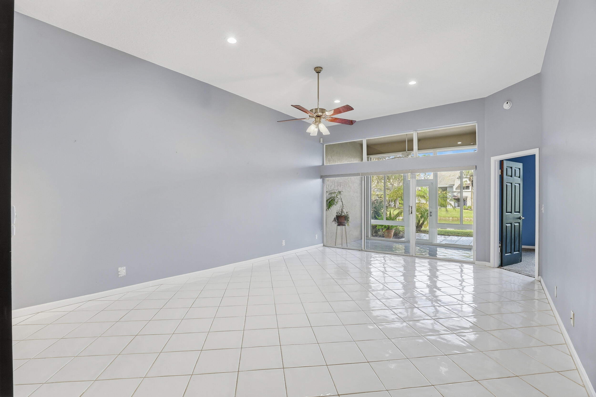 MONTEREY LAKE - Residential