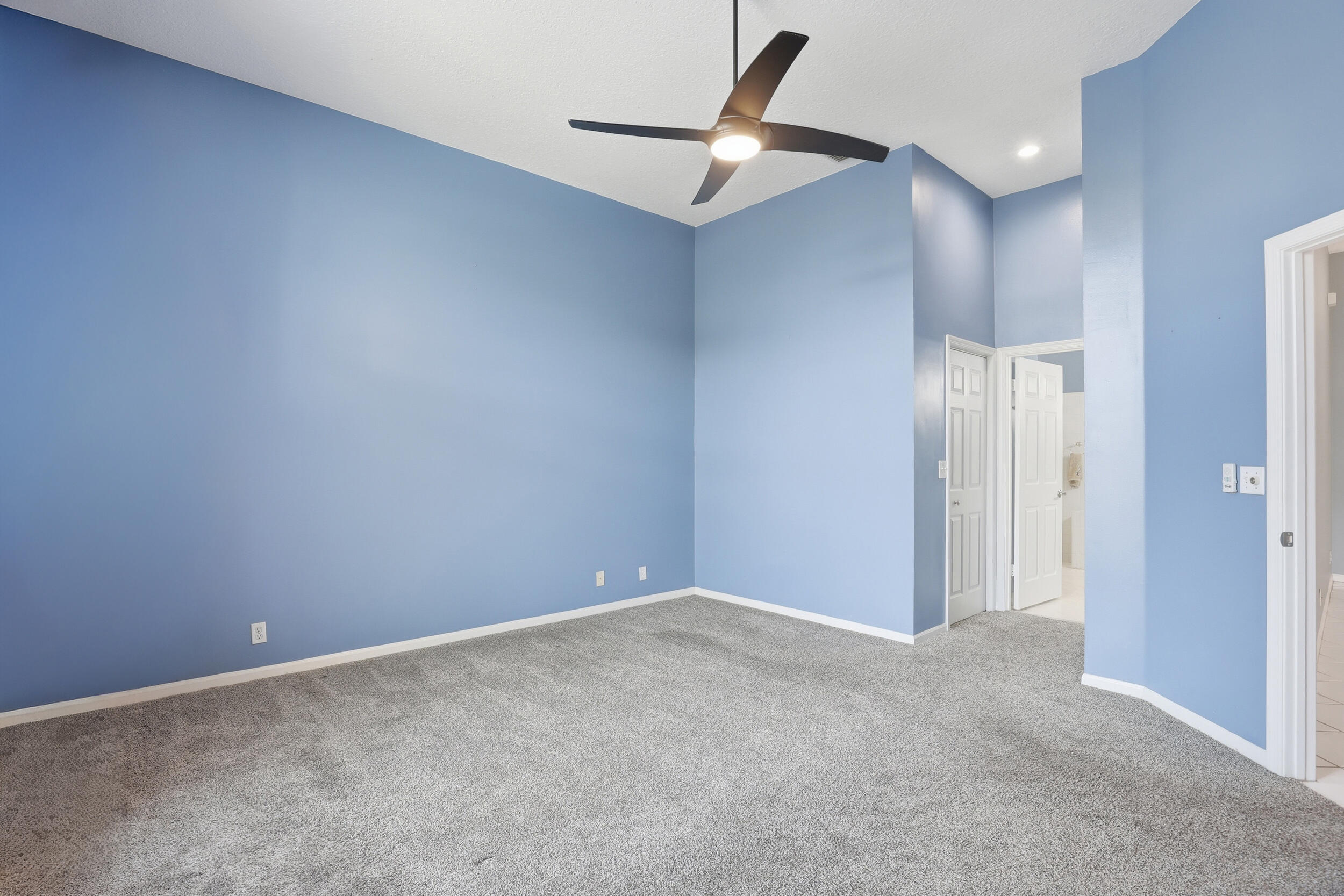 MONTEREY LAKE - Residential