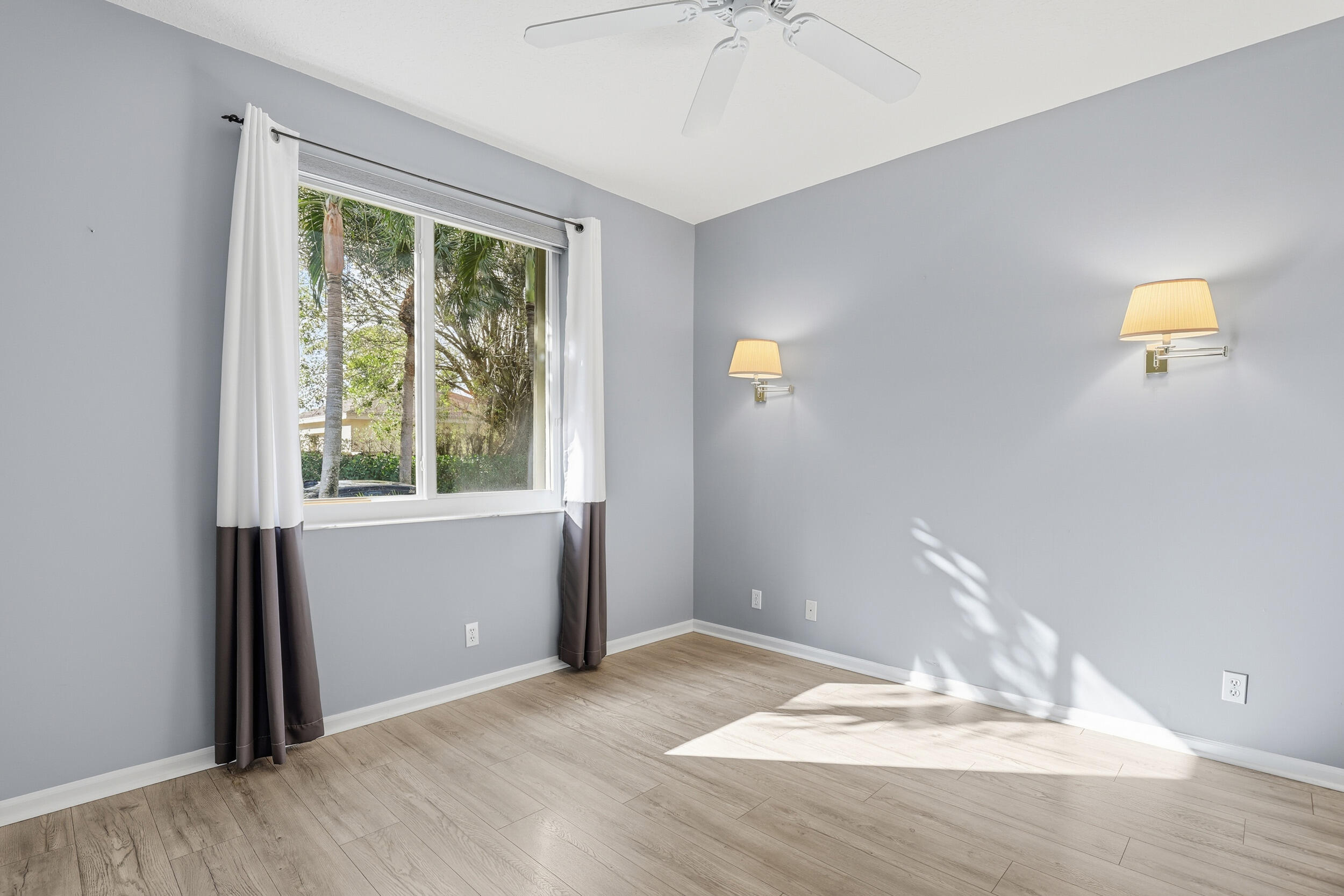 MONTEREY LAKE - Residential