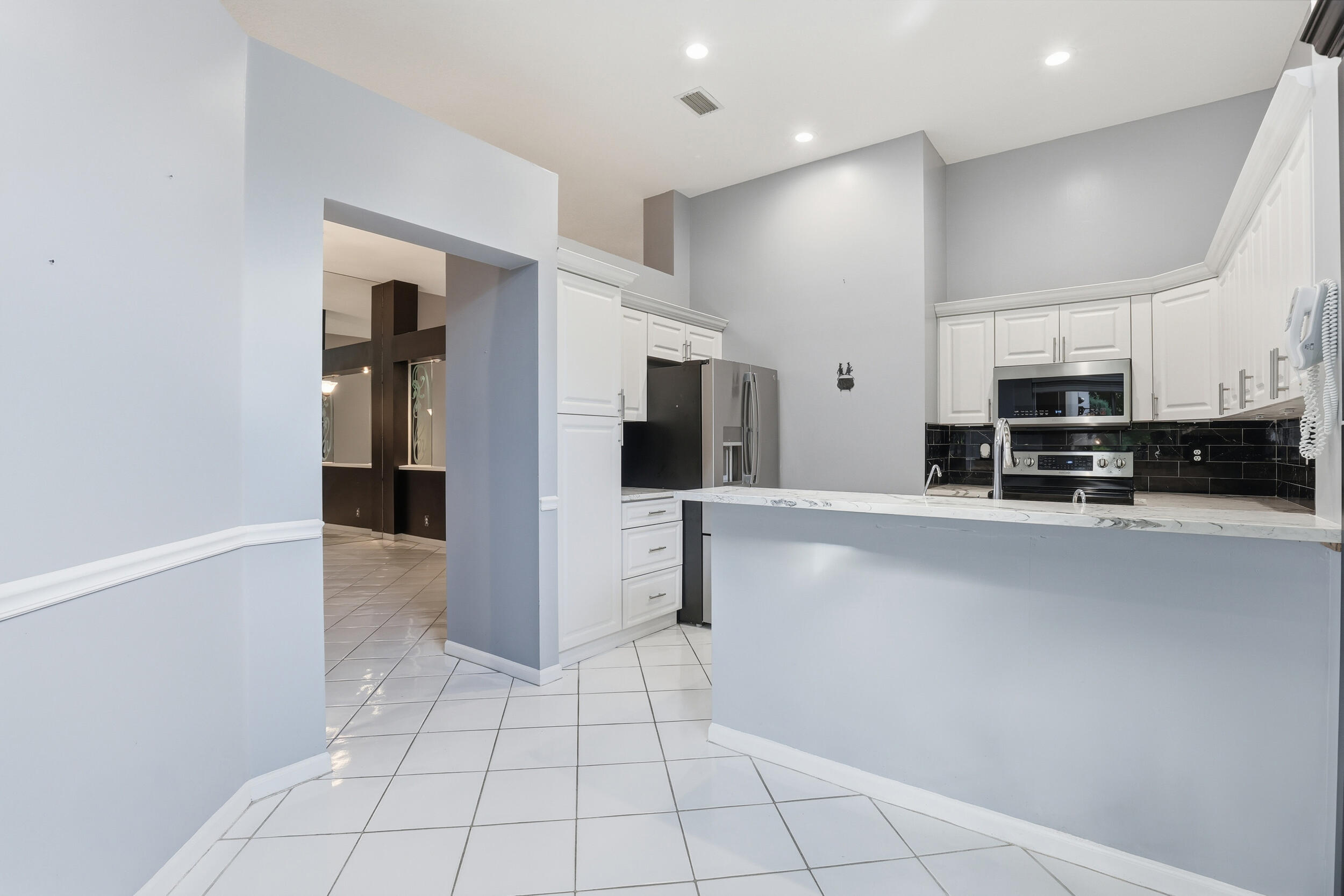 MONTEREY LAKE - Residential