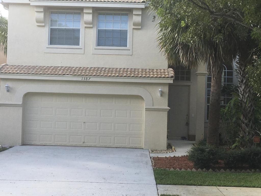 You'll love the features this beautiful home has to offer. This charming home boasts fresh paint, tile, wood floors, and a gorgeous open kitchen with granite countertops, stainless steel appliances, and lovely white wood cabinets. Enjoy your large, elongated screened in porch where you can relax and enjoy the Floridian breeze. We have many beautiful, high-quality homes. Enjoy a convenient and carefree lifestyle in your Invitation Home.