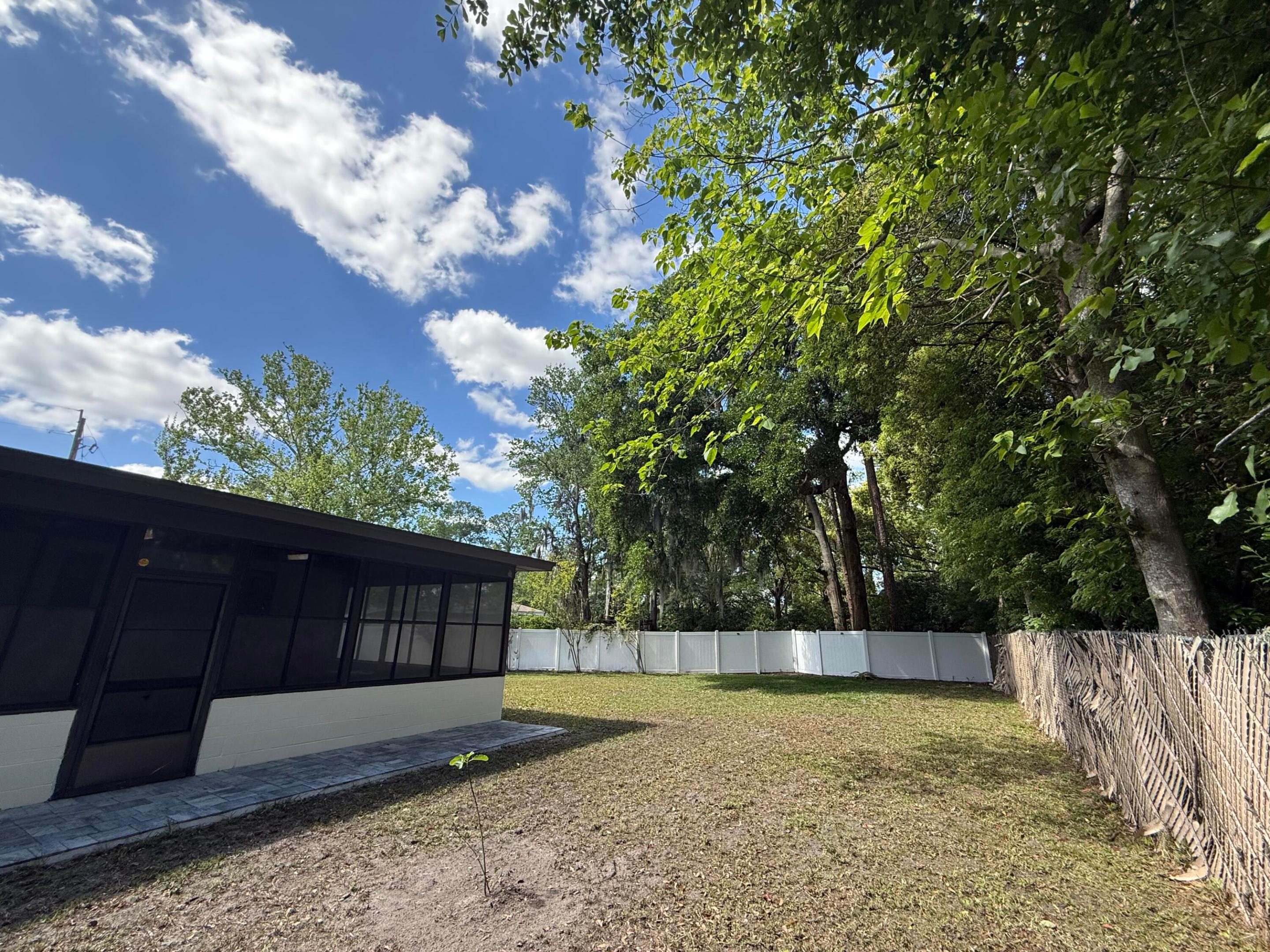 SANS SOUCI MANOR - Residential