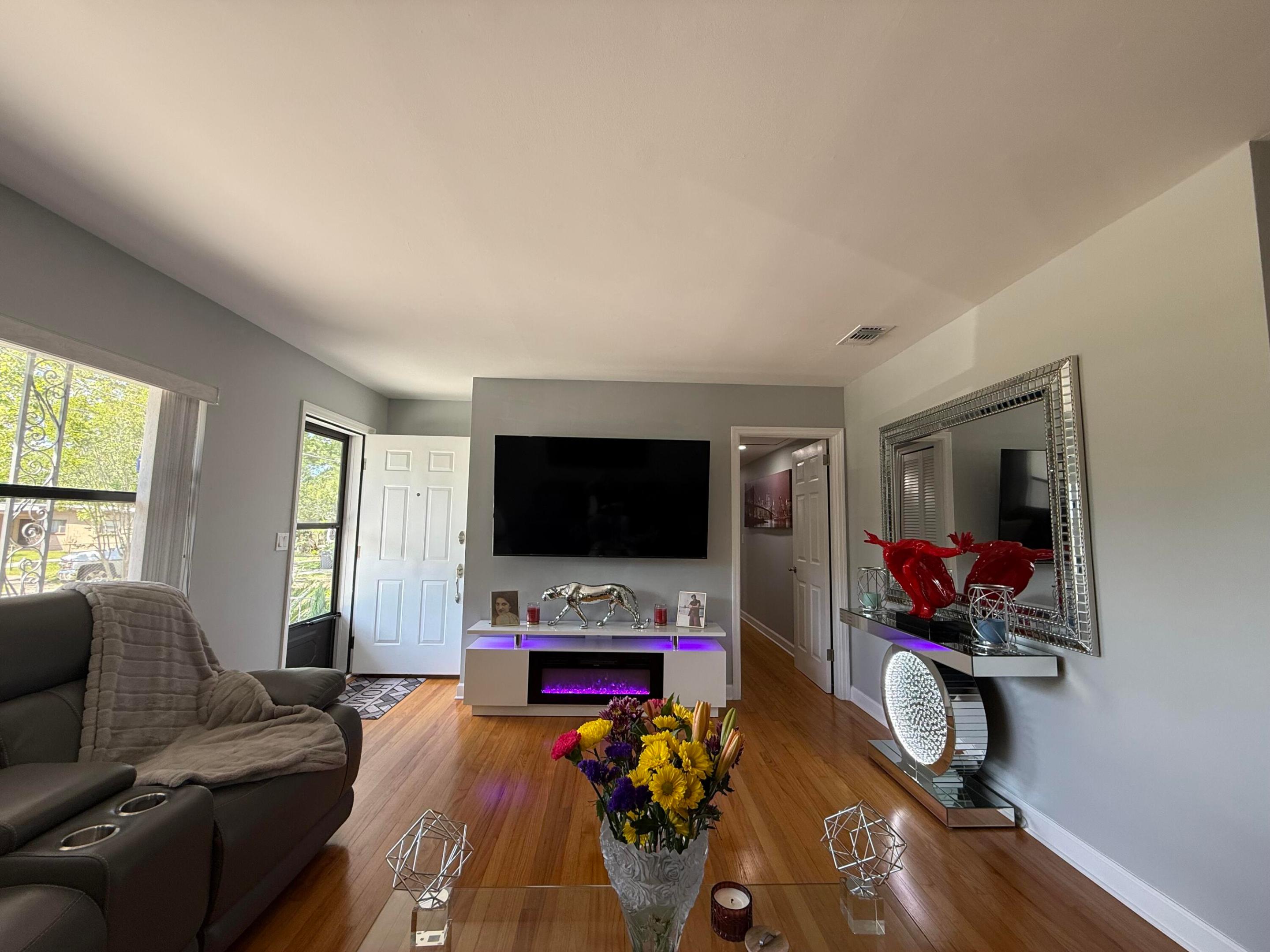 SANS SOUCI MANOR - Residential