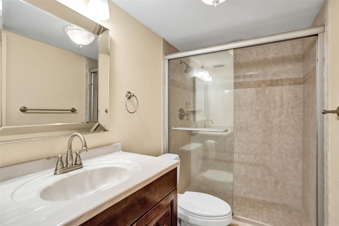 ORIOLE GARDENS II - Residential