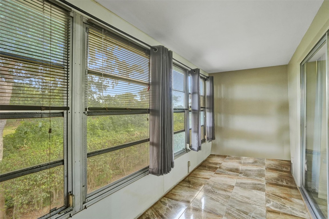 ORIOLE GARDENS II - Residential