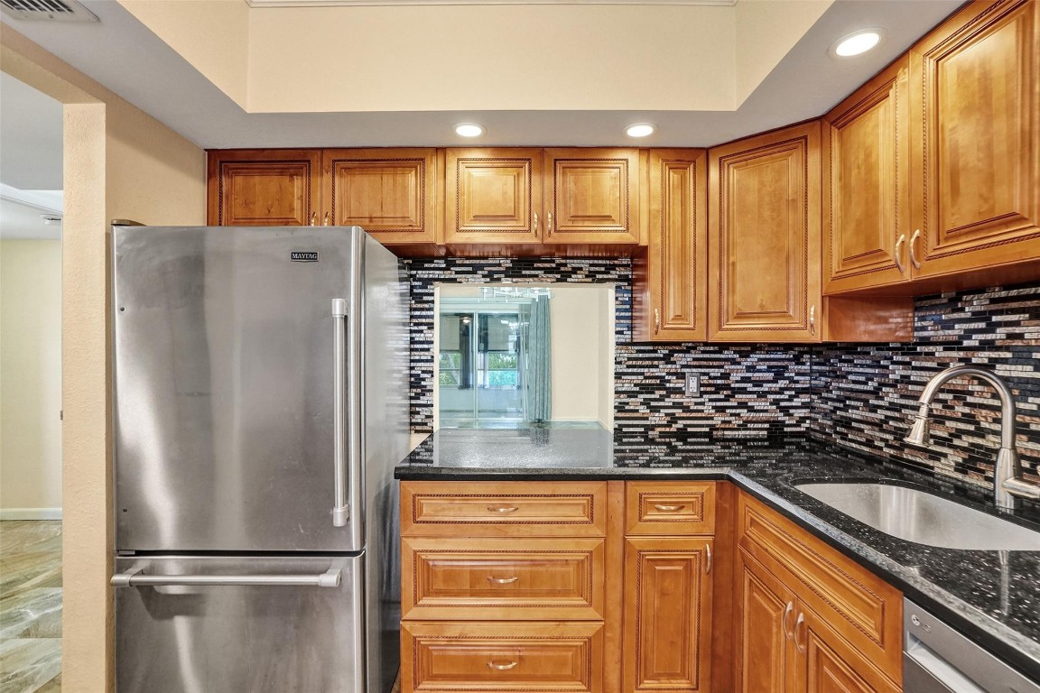 ORIOLE GARDENS II - Residential