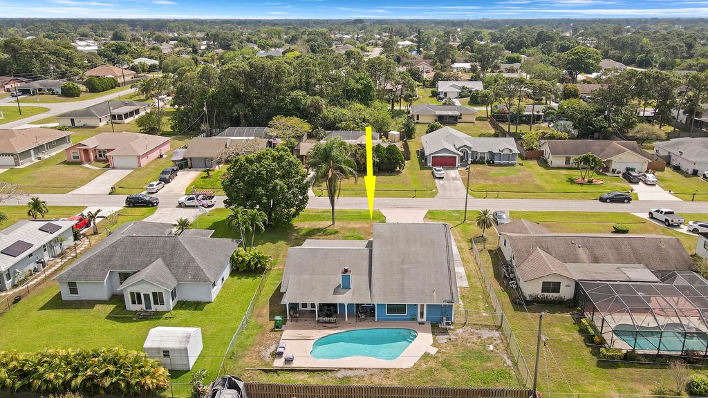 Photo of 561 SE Ron Rico Terrace, Port Saint Lucie, FL 34983 (MLS # R10873415)